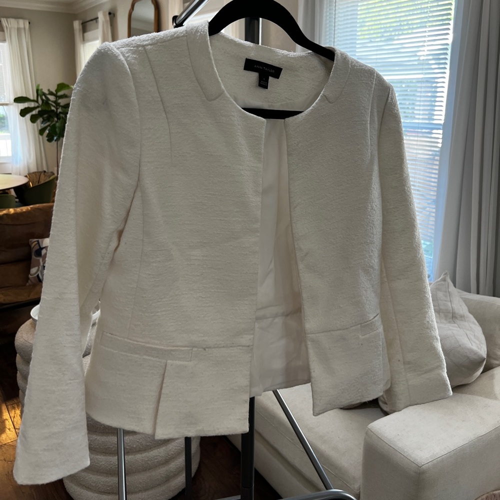 White Ann Taylor blazer- like new!